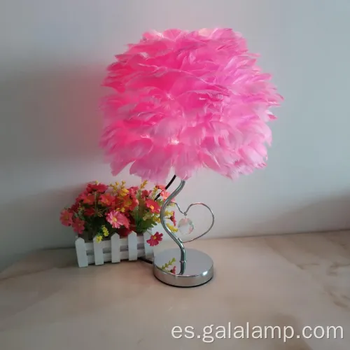 Lámpara de escritorio de ala de corazón de plumas elegante de ganso